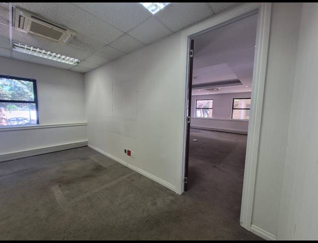974M² OFFICE TO LET IN SANDTON CENTRAL